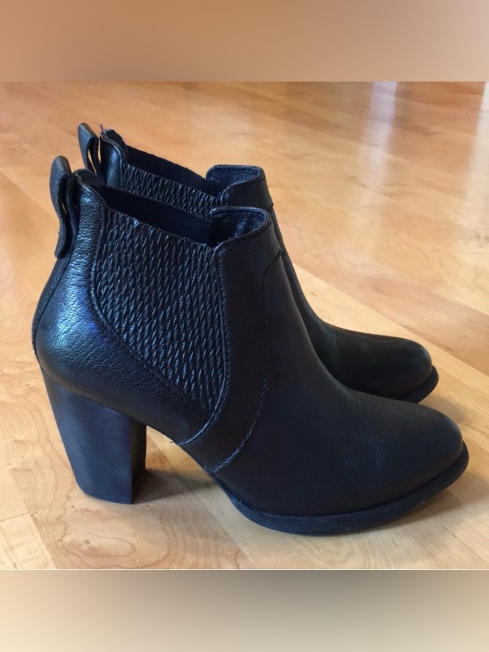 UGG Black Leather Chelsea Ankle Booties with Block Heel W7 EU 38